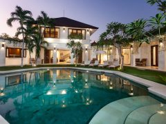 Beautiful 4-Bedroom Villa in Balangan