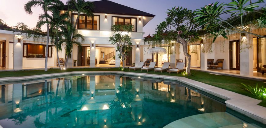 Beautiful 4-Bedroom Villa in Balangan