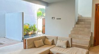 sukamerta villa